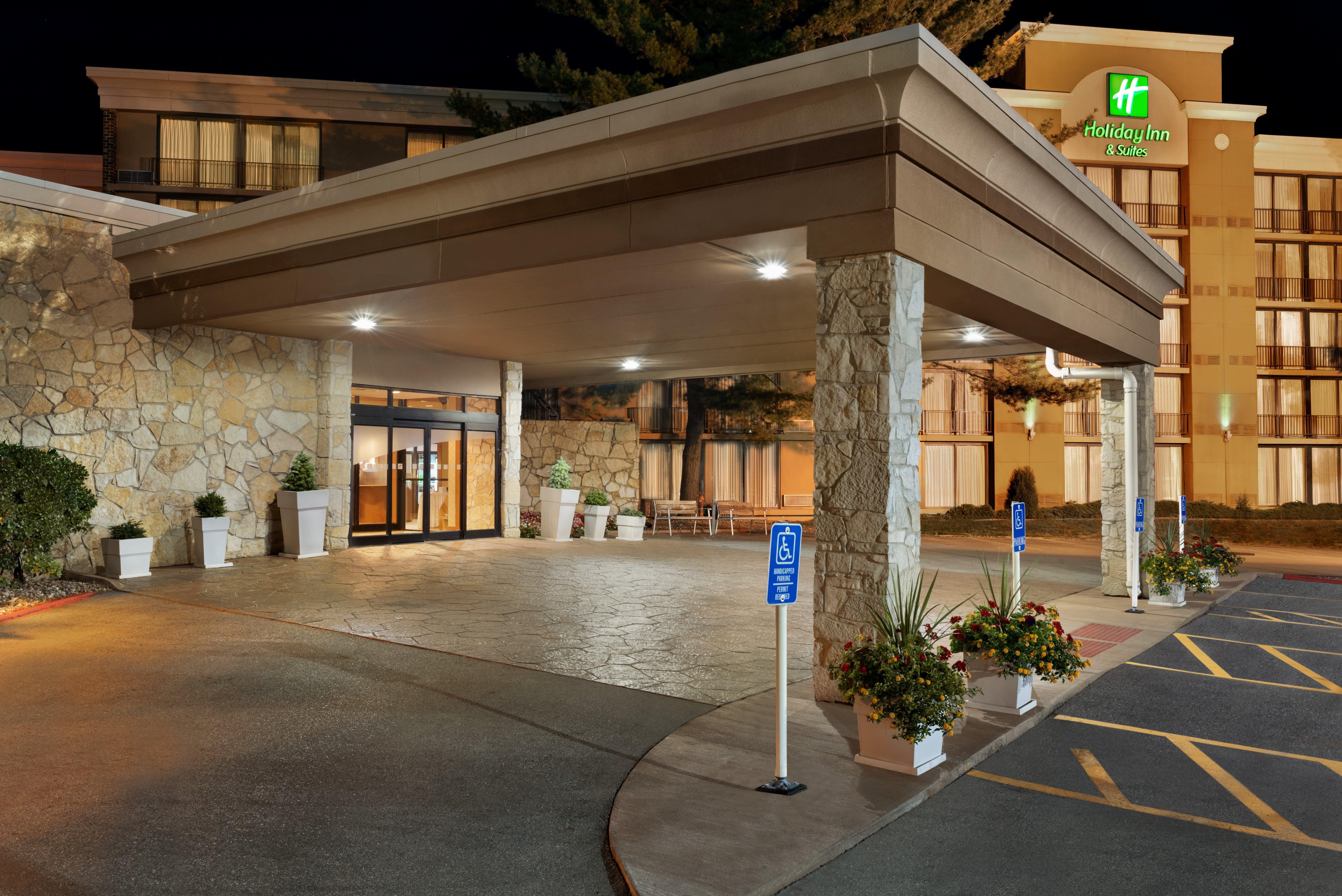 Holiday Inn Hotel & Suites Des Moines-Northwest, An Ihg Hotel Urbandale Exterior photo