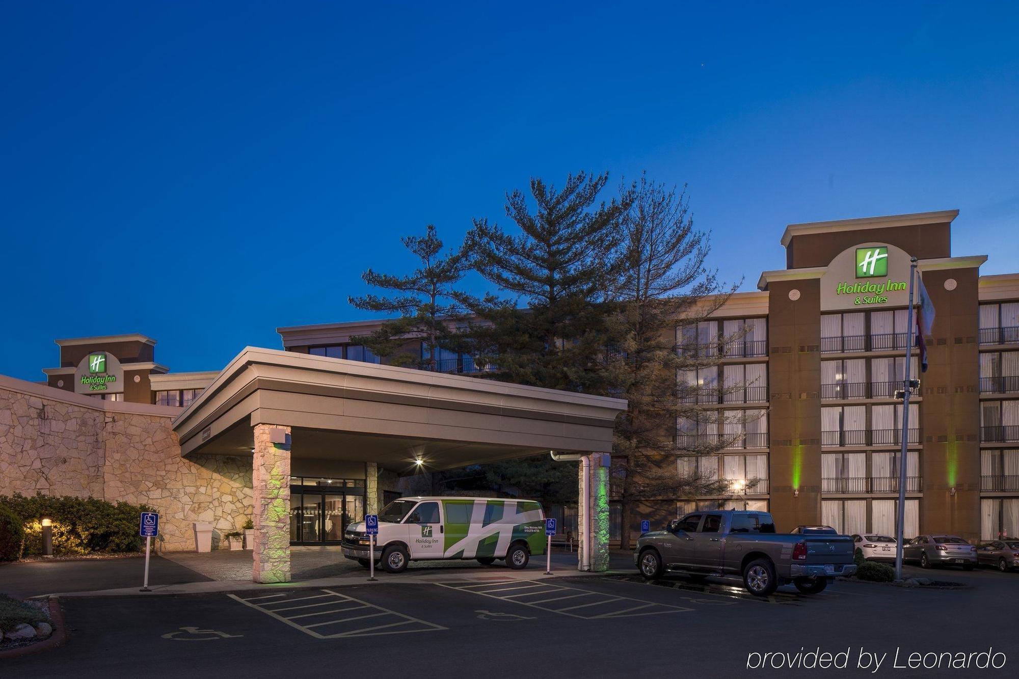 Holiday Inn Hotel & Suites Des Moines-Northwest, An Ihg Hotel Urbandale Exterior photo